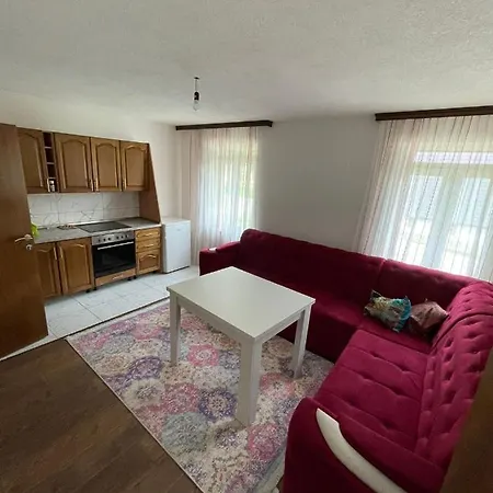 Lovely Near River Una / Fatima 2 Apartament Bihać