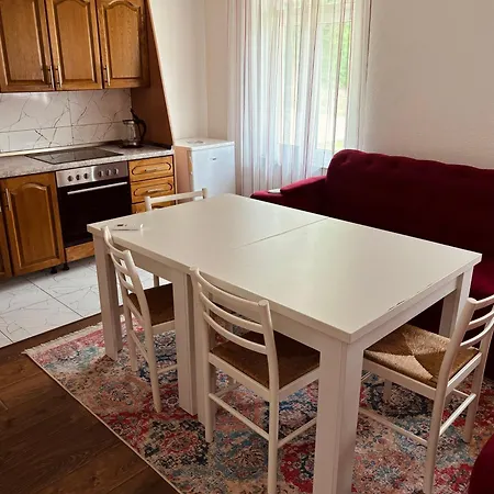 Lovely Near River Una / Fatima 2 *