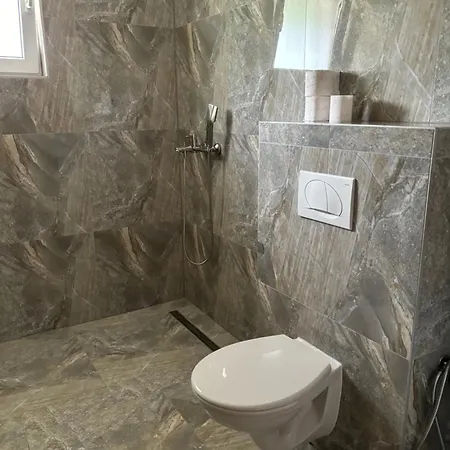 Lovely Near River / Fatima 2 Apartment
